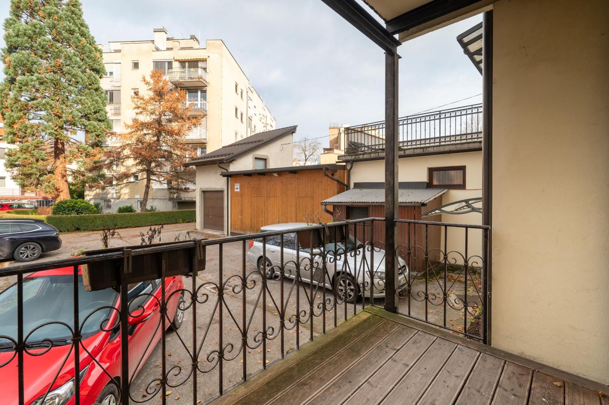 Urban View Apartment With Free Parking Laibach Exterior foto