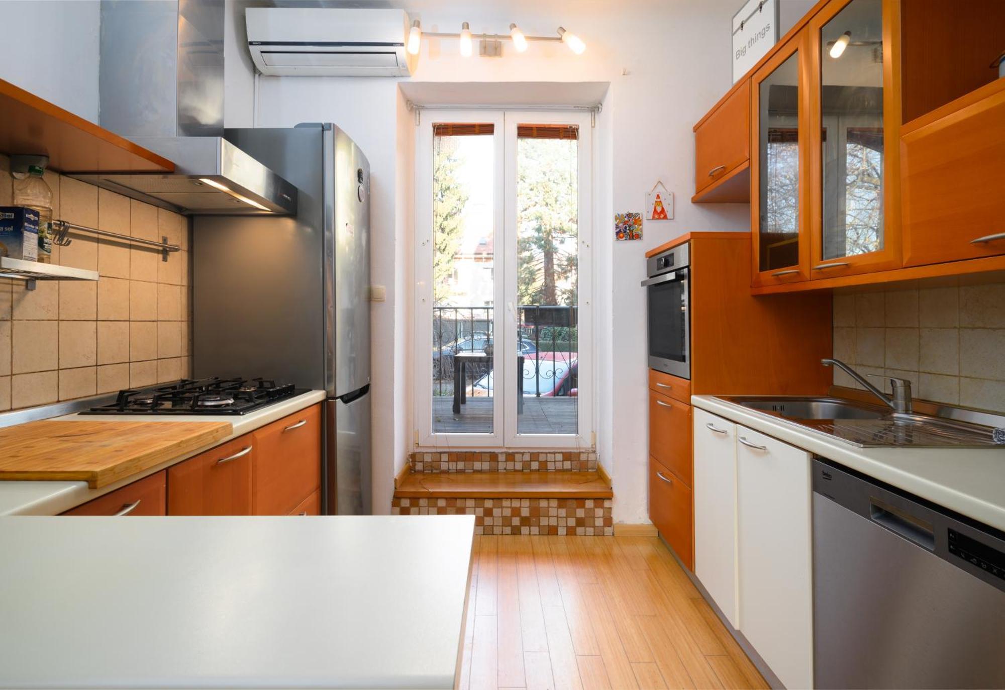 Urban View Apartment With Free Parking Laibach Exterior foto