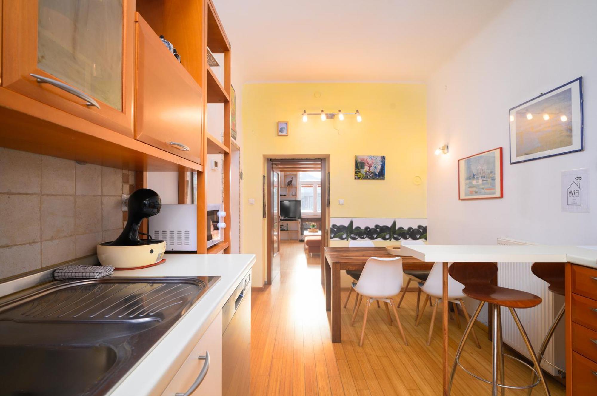 Urban View Apartment With Free Parking Laibach Exterior foto